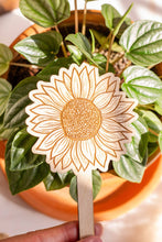 Load image into Gallery viewer, Wooden Sunflower Plant Marker – The Perfect Gift for Plant Lovers!