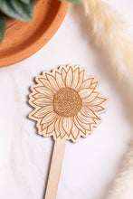 Load image into Gallery viewer, Wooden Sunflower Plant Marker – The Perfect Gift for Plant Lovers!
