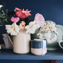 Load image into Gallery viewer, Growing Candle-Willow: Coffee + Cream
