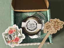 Load image into Gallery viewer, Bee Happy - Growing Candle Gift Set
